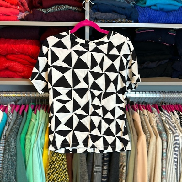 Loft white/black short sleeve back keyhole button closure crew neck top size XS​ - Picture 1 of 3